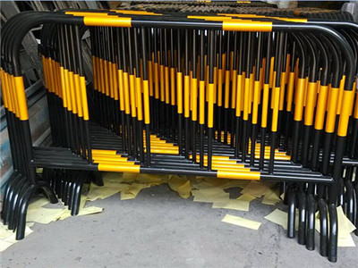 鐵馬護(hù)欄 鐵馬護(hù)欄